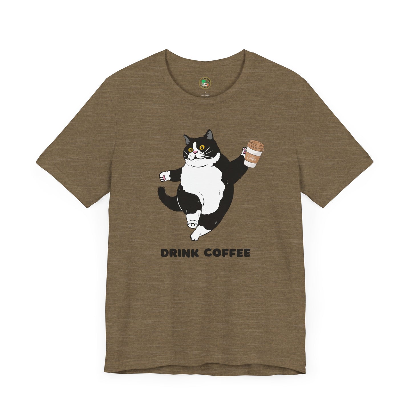 Camiseta con gato bailando bebiendo café